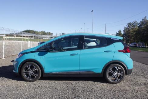 全球车市都在跌，特斯拉和雪佛兰BOLT却在暴涨