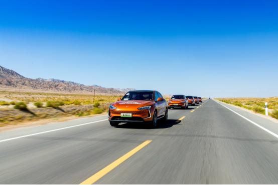 新电动轿跑SUV 赛力斯5新车体验用户交车仪式正式举行