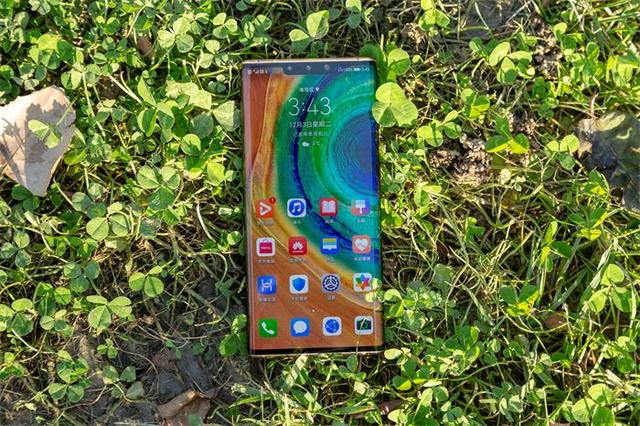 华为前高管吐槽:Mate30Pro顶配版,才用了3个月就主板故障