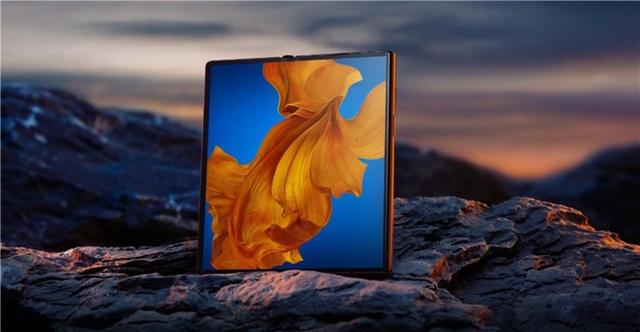 华为 Mate 40 或使用自由曲面镜头，Mate Xs 产品线亏损超 6000 万美元