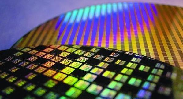 年底量产！中国N+1工艺绕开ASML光刻机，麒麟芯片不惧断供