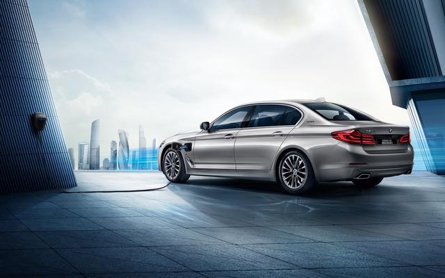 叫价50万，却成为了最畅销的插混轿车，宝马5系新能源什么来头？