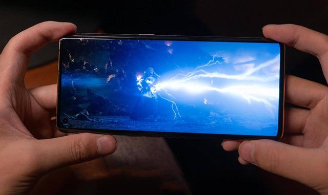 Find X2屏幕维修贵？网友：华为P40 Pro你更惹不起