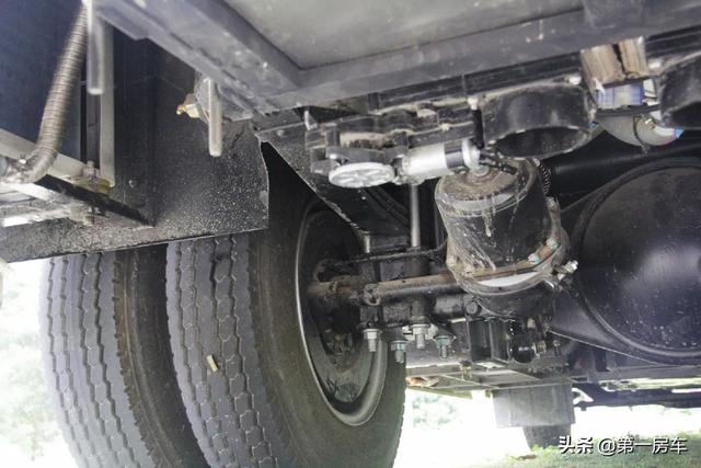 万字详解，诺亚方舟2020款新能源房车，两室一厅旅居生活不缺电！