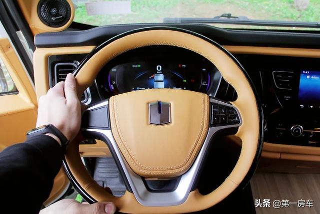 万字详解，诺亚方舟2020款新能源房车，两室一厅旅居生活不缺电！