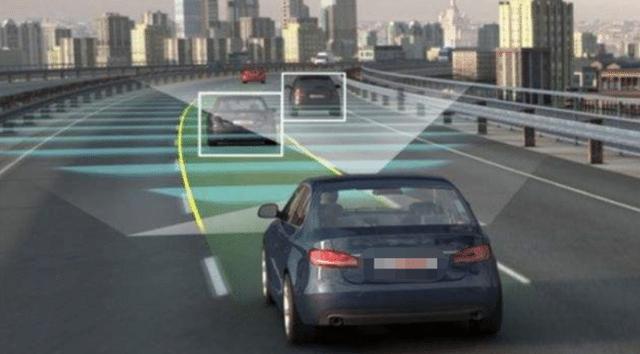 北京街头现“黑匣子”车队，车上带着摄像头，没牌也可以正常行驶