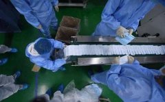 “国内第一台高速口罩生产设备”一天可产50万只口罩，中国制造牛