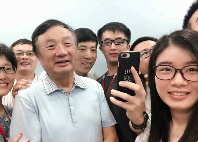 进击的华为！一不小心又成全球第一，同行慨叹华为就是“黑寡妇”