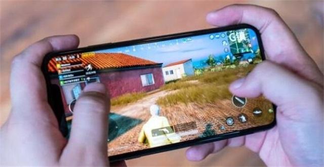 苹果真良心了，iPhone机皇大降4400，256G超视网膜OLED屏