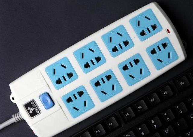 公牛插座击退小米华为,短短10天市值就突破千亿!