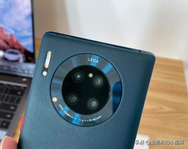 网友质疑余承东虚假宣传！用数据证明iPhone比华为性价比更高？