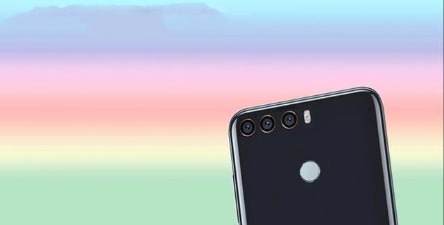 华为再度“亮剑”：单置针孔摄像头+影院级别画幅，大众满意！