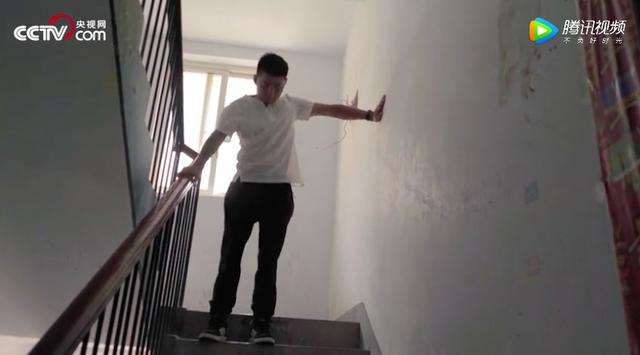 拿到阿里云客服工号的那一刻：“世界，真的把我当正常人了”