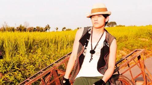 拿到阿里云客服工号的那一刻：“世界，真的把我当正常人了”