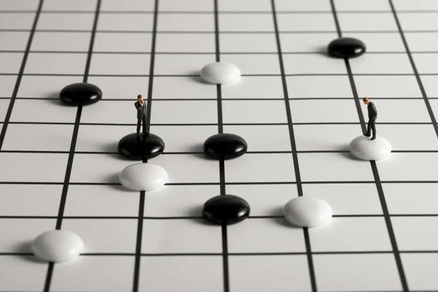 拼多多、百度、虎牙、斗鱼都入局了，谁是直播电商下一匹黑马？