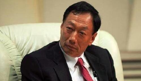 苹果库克急了，富士康郭台铭慌了，新员工奖励金“加码”超七千！