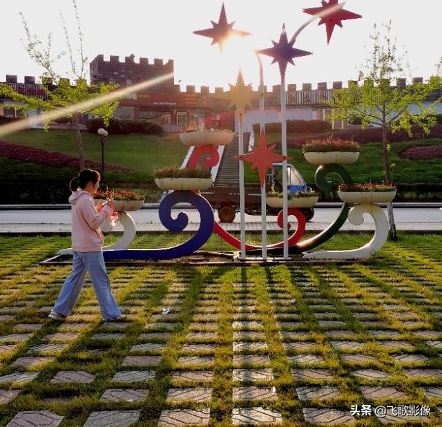 体验荣耀30，一句话：好漂亮！二句话：真爱她！三句话：娶回家！