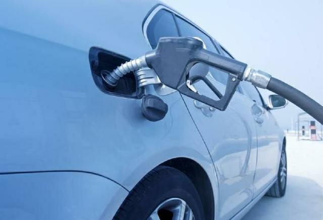 电动汽车多久换一次电瓶，换的电瓶相当于多少升汽油？