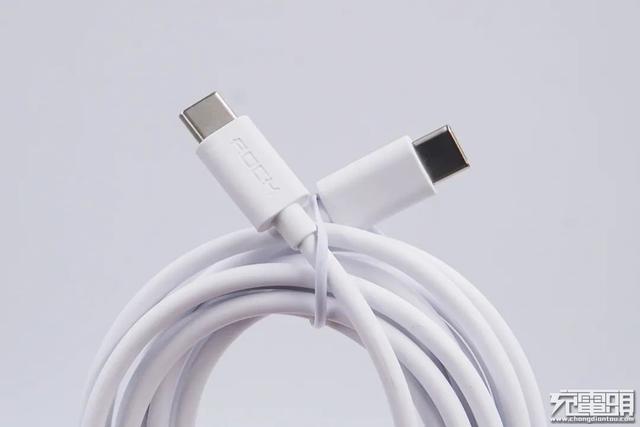 打破外国氮化镓芯片垄断，首款内置中国芯氮化镓快充深度拆解