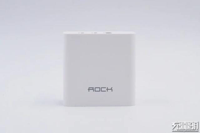 打破外国氮化镓芯片垄断，首款内置中国芯氮化镓快充深度拆解