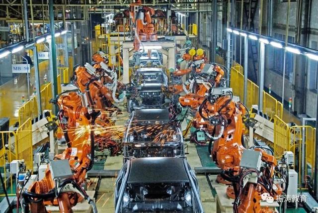 互联网、5G、人工智能、大数据、物联网、智能时代，云计算....