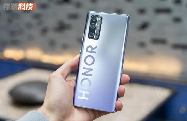 荣耀这次怎么不按套路出牌？将5G机杀到这个价，还要赚钱不？