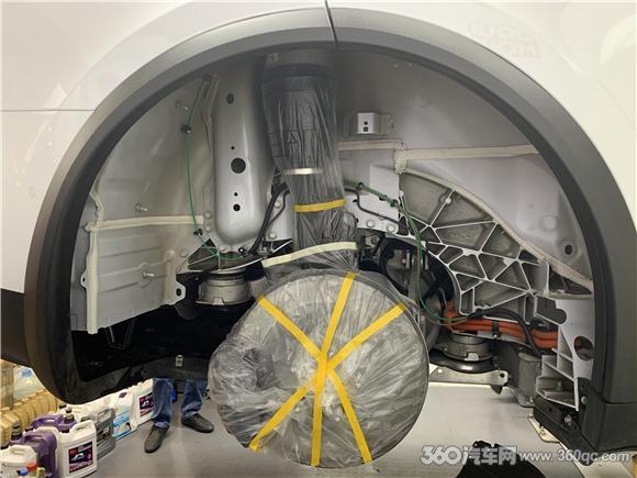 不再意会隔音效果用数据说话！特斯拉升级阿德萨天空系列整车实测