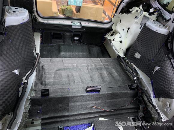 不再意会隔音效果用数据说话！特斯拉升级阿德萨天空系列整车实测