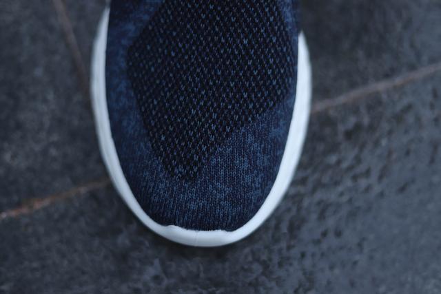 小米击穿跑鞋行业暴利！49元体验499快乐，解放西潮男：AJ不香了