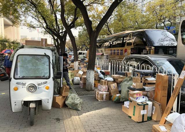 拼多多几块钱还包邮，卖家在做赔本生意？幕后原因都是“套路”