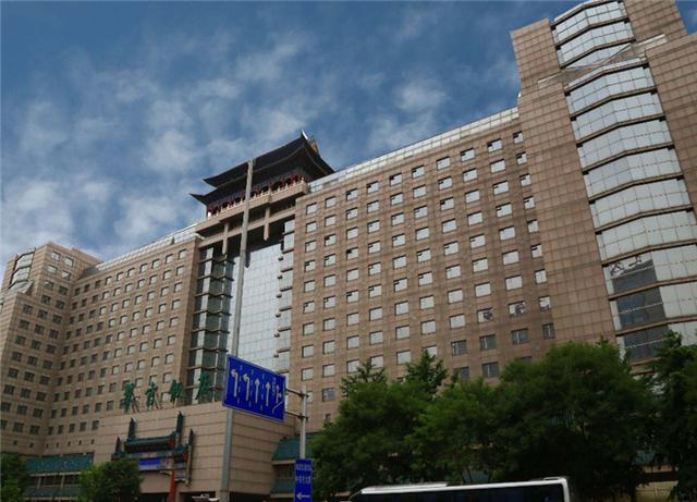 刘强东曾不顾劝阻，斥27亿巨资买下五星级饭店，如今成啥样了？