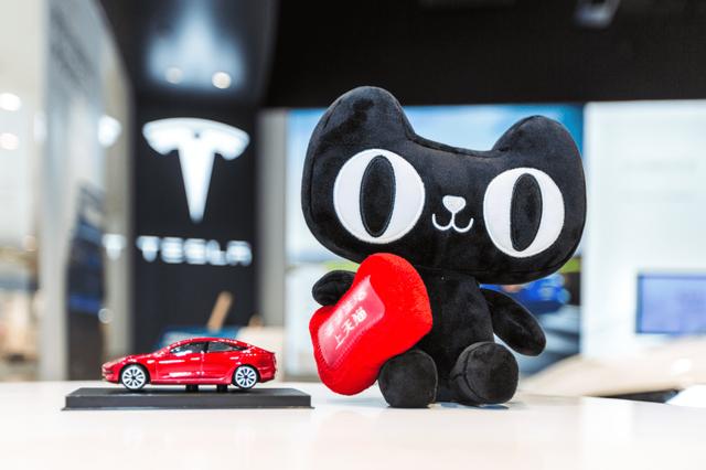 从宜家到特斯拉，都没逃过电商“真香定律”！