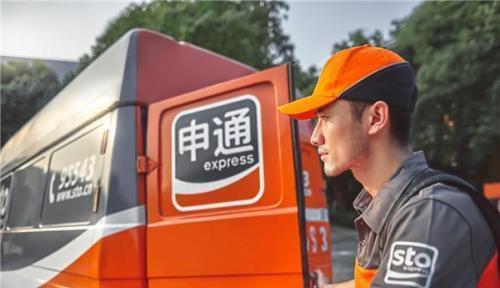 他妹夫去世，接手公司，不但做成“快递老大”，还赚来百亿身家