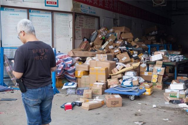 都说实体店店租很贵？电商卖家：每月直通车烧20万，贵吗？