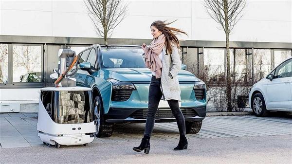 充电桩已Out！“充电婢”来了：画面感受下