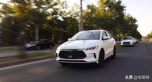 3月电动车销量：特斯拉1.2万辆一家独大，国产车将被集体反杀？