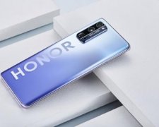 4月21日 荣耀大爆发 五款手机正式开售