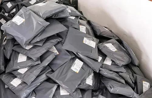 拼多多小伙20天卖掉10万库存！资金快速回流，废品变爆品！