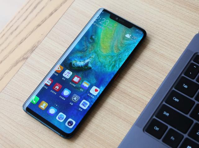 买手机选苹果还是华为？内行人的回答非常中肯，网友：涨知识了！