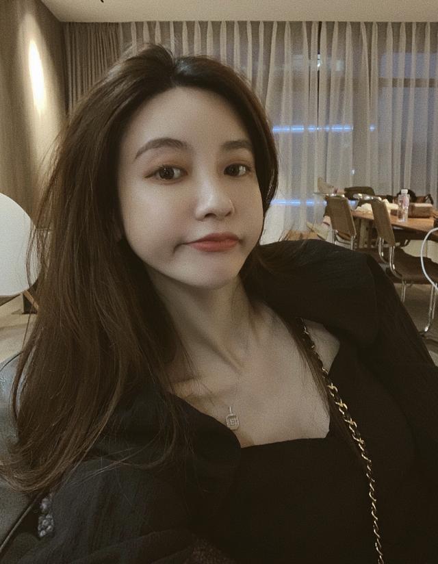 总裁夫人一声吼，阿里市值抖三抖