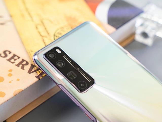 华为nova7 Pro精美图赏 优雅低调的时尚单品