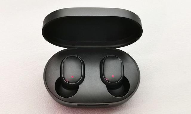 小米推出年轻人首款无线耳机！声道自动转换，120min续航，仅99.9