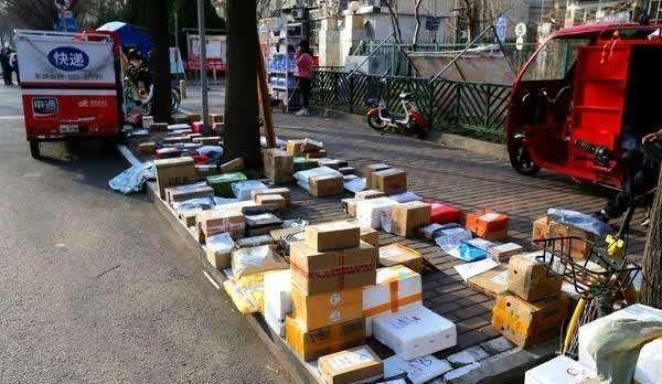 为什么拼多多、淘宝上几块钱的东西也包邮？卖家难道不用挣钱吗