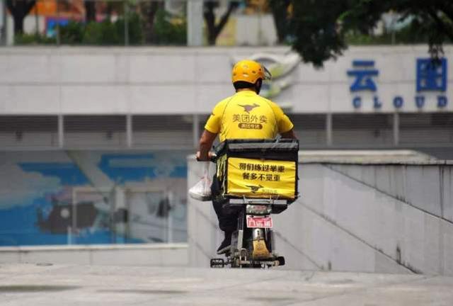 骑手骂赚得越来越少，商家骂佣金越来越高，美团一片骂声中盈利了