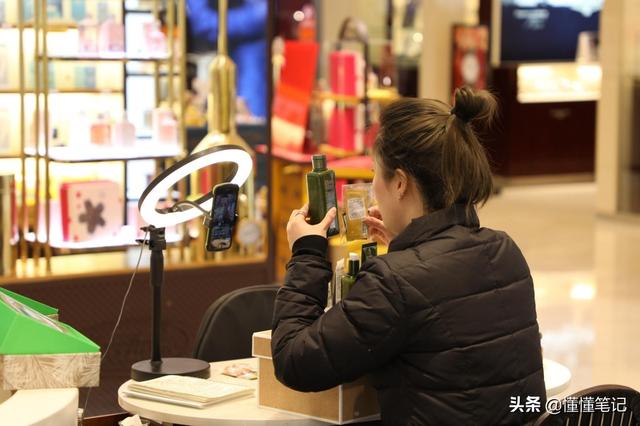 快手，埋在街头巷尾的商业宝藏