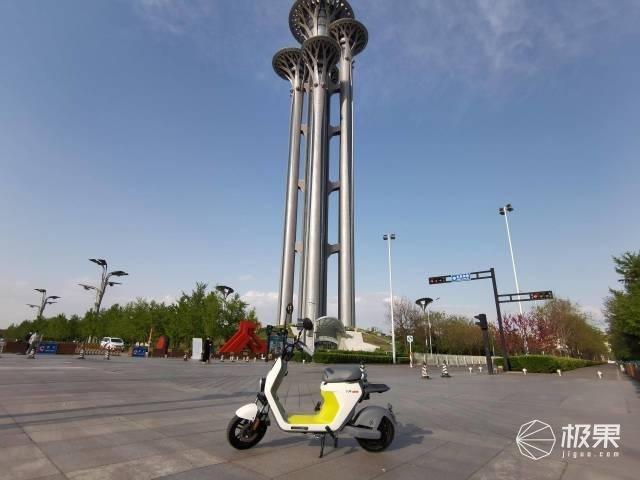 5000块“风火轮”+特斯拉黑科技！"一屁启动”说走就走