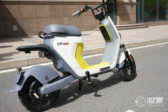 5000块“风火轮”+特斯拉黑科技！"一屁启动”说走就走