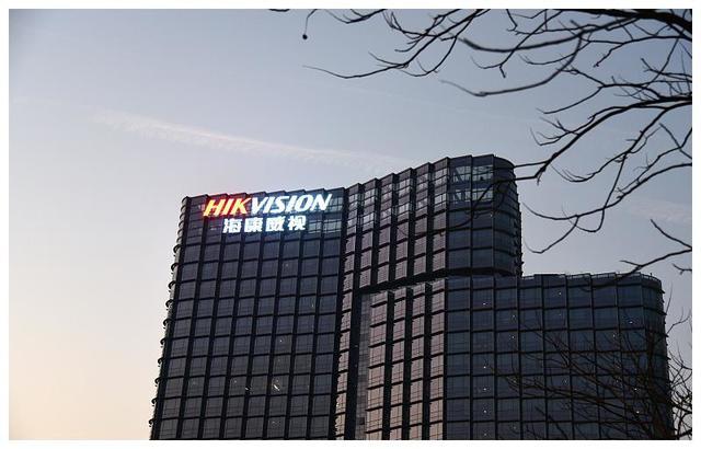 顶住美国打压，海康威视用于自研芯片的光刻机到了