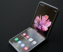 消息表示Galaxy Z Flip 5G版本型号分别为SM-F707N与SM-F707B