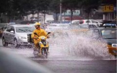 这届年轻人都被生活套牢，送快递送外卖越来越多，都没有梦想了吗